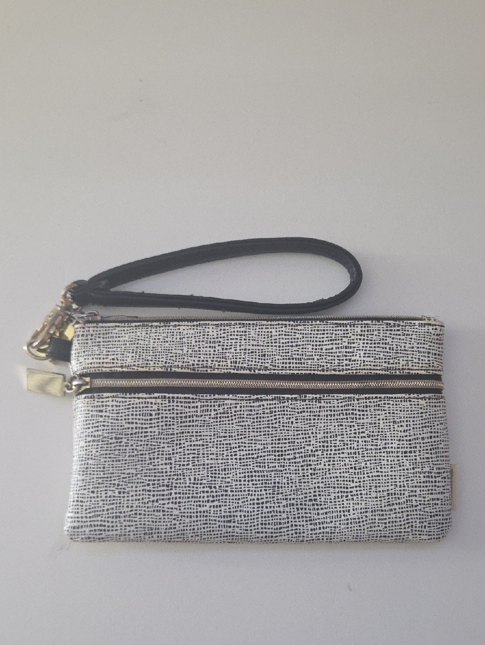 Stella  & Max Black and White Textured Wristlet Clutch